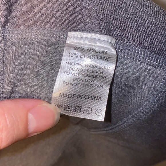 SASKI - zip front sports bra Grey M - Picture 6 of 9